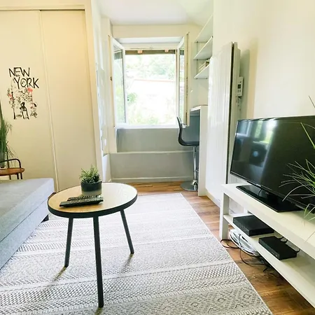 Apartment #a6 Chez Mimi Near Hospital